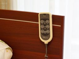 ベッド横のリモコン装置