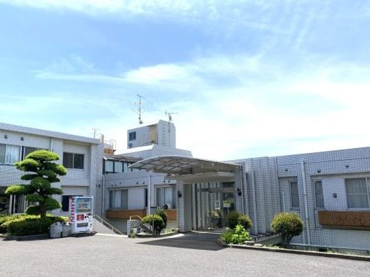 建物正面外観  