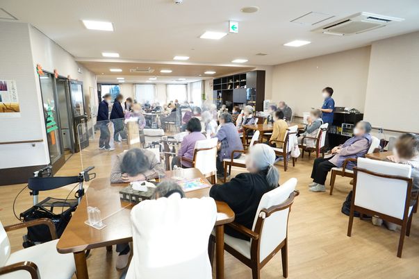 明るい多機能スペース