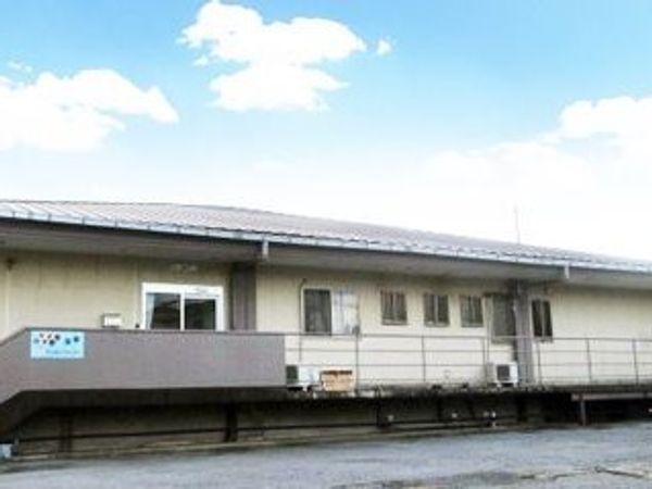 建物のシンプルな外観