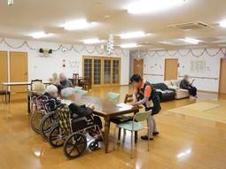 広々とした明るい多目的室