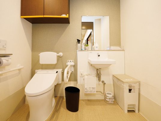 バリアフリーなトイレ設備
