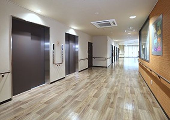 広々とした廊下