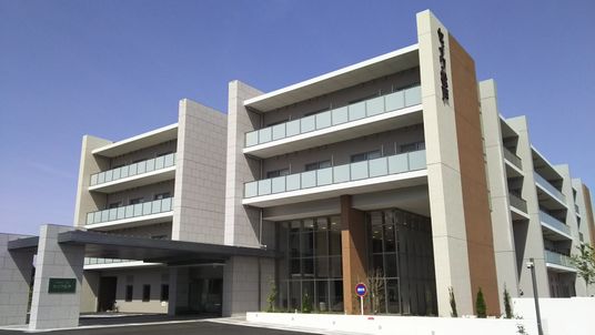 モダンな建物の外観
