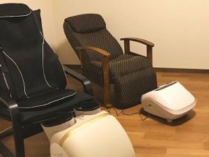 リクライニング椅子の休憩室  