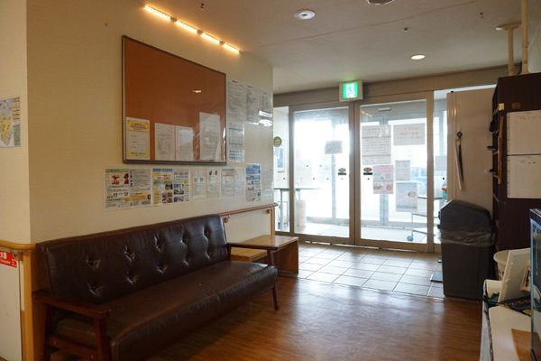 エントランスの待合室風景