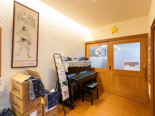 音楽スペースの廊下