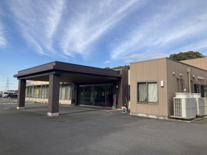 広々とした外観