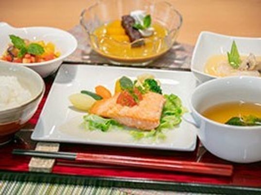 和食の彩り豊かな食事