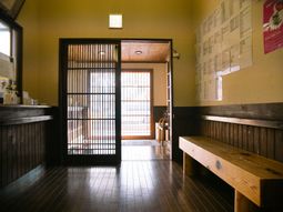 明るいエントランス