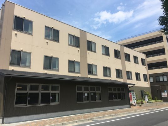 外観の建物正面  