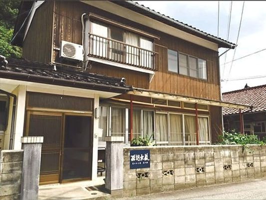 落ち着いた外観