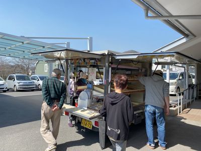 屋外の移動販売車