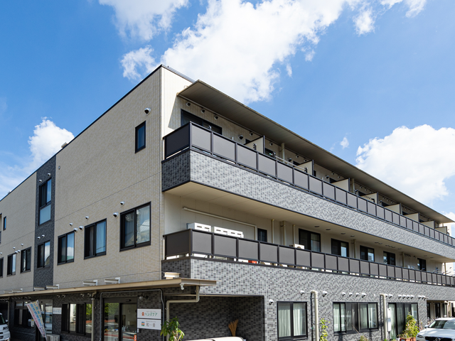 快適な居住空間 外観 開放的でモダンな設計の建物で、快適な毎日を送ることができるよう配慮されています。