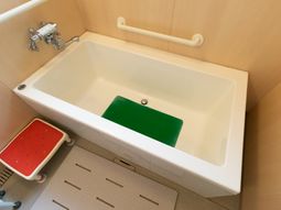 バリアフリーの浴室