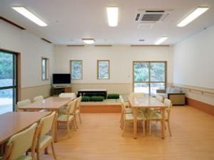 明るい食堂の室内  