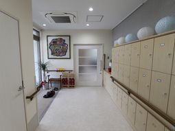 清潔なエントランスホール