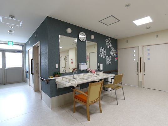 ゆとりのある洗面台スペース