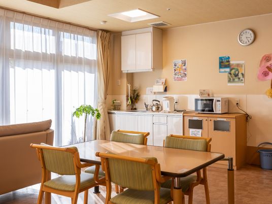 共用エリアのダイニング