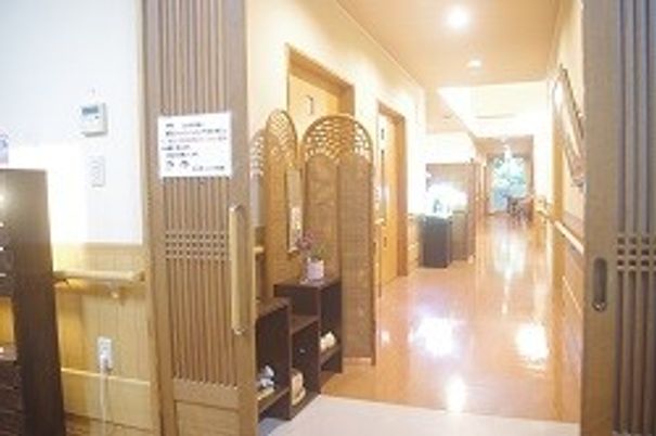 広々とした廊下