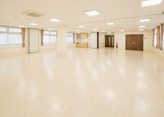 広々とした多目的室