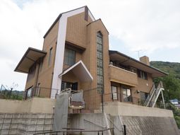 多階層建物の外観