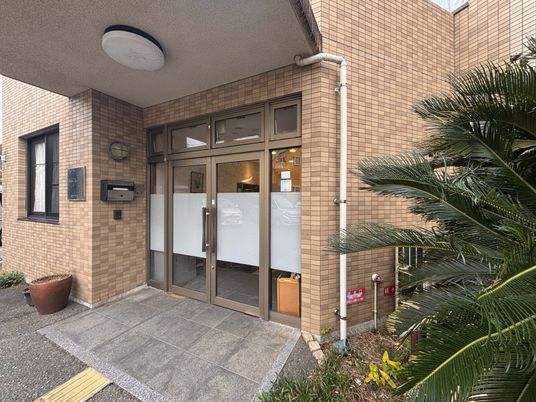 広々としたエントランス