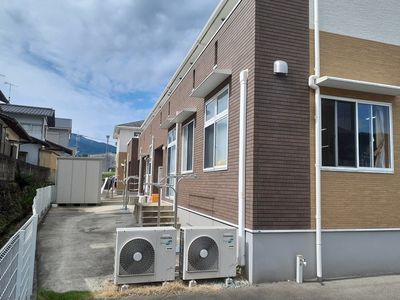 静かな住宅街の外観