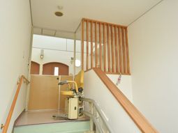 階段とスロープの昇降機