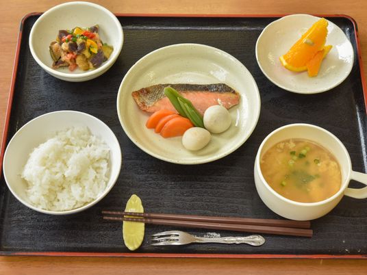 栄養バランスの食事