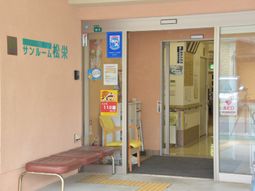 エントランスの開放的空間