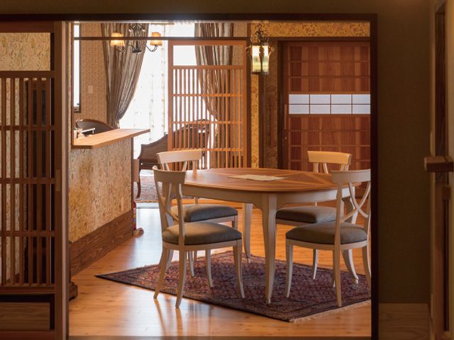 自然光が入る居室 居室 自然光に包まれた和モダンな空間です。落ち着いた環境で快適に過ごせます。