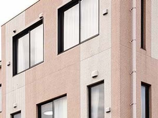 モダンな建物外観