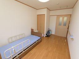 清潔な広々居室