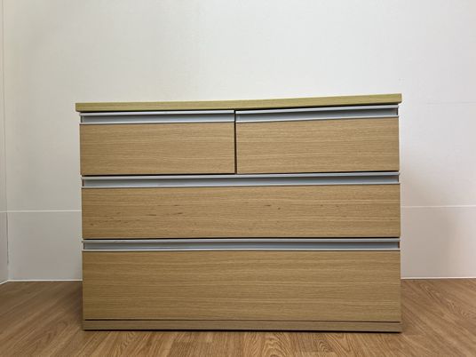 清潔感ある洋室家具