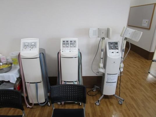 機能訓練機器のある室内  