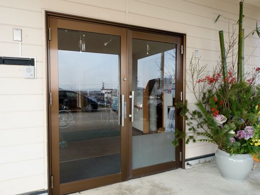 エントランスの自動扉