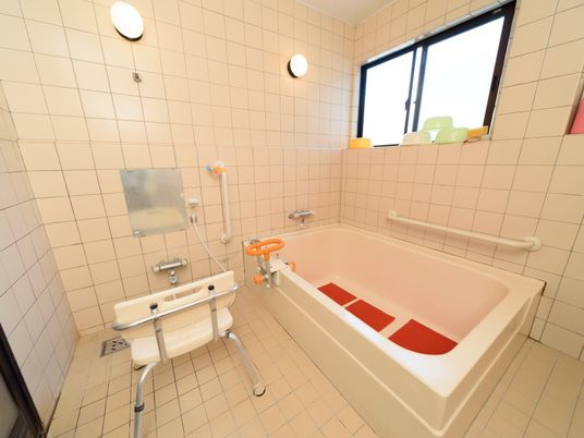 バリアフリーな浴室