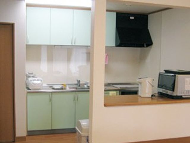 使いやすいキッチン キッチン 収納豊富なキッチンは、機能的で快適に働ける環境です。調理がスムーズに行えます。