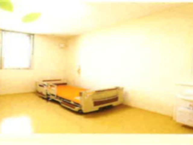 明るく広い居室 居室 日差しがしっかり差し込む居室は、明るく快適な空間で過ごせるよう工夫されています。