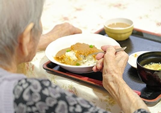 ゆったりとした食堂
