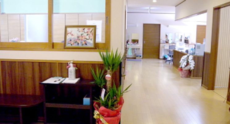 明るい共用スペース廊下