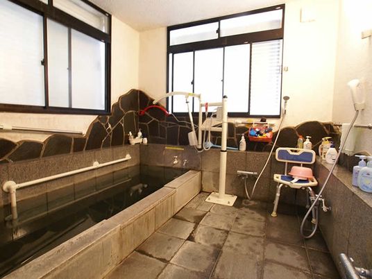 安全に配慮した浴室  