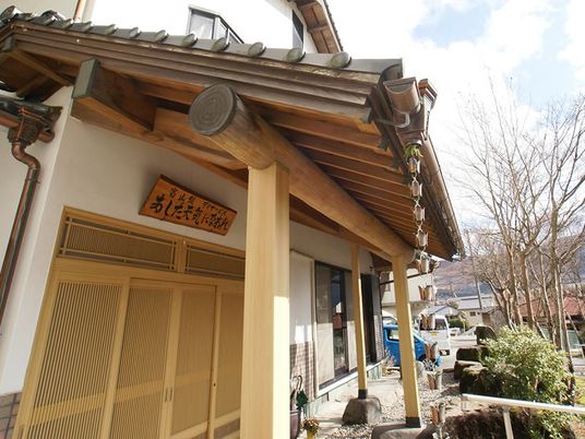和風の建物外観  