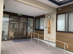 入り口の外観