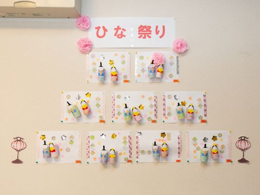 ひな祭り飾りの壁面