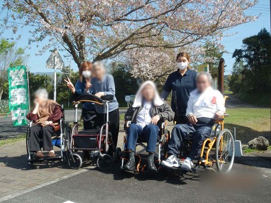 車椅子利用者の交流入り口前