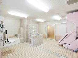 清潔な浴室設備