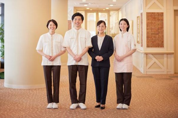 スタッフの集合写真フロント
