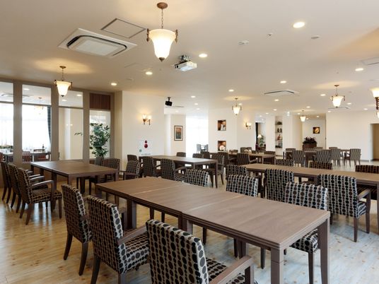 広々とした快適な食堂